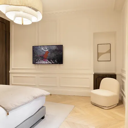 Maison Galante - Serviced In Champs-elysees Apartment